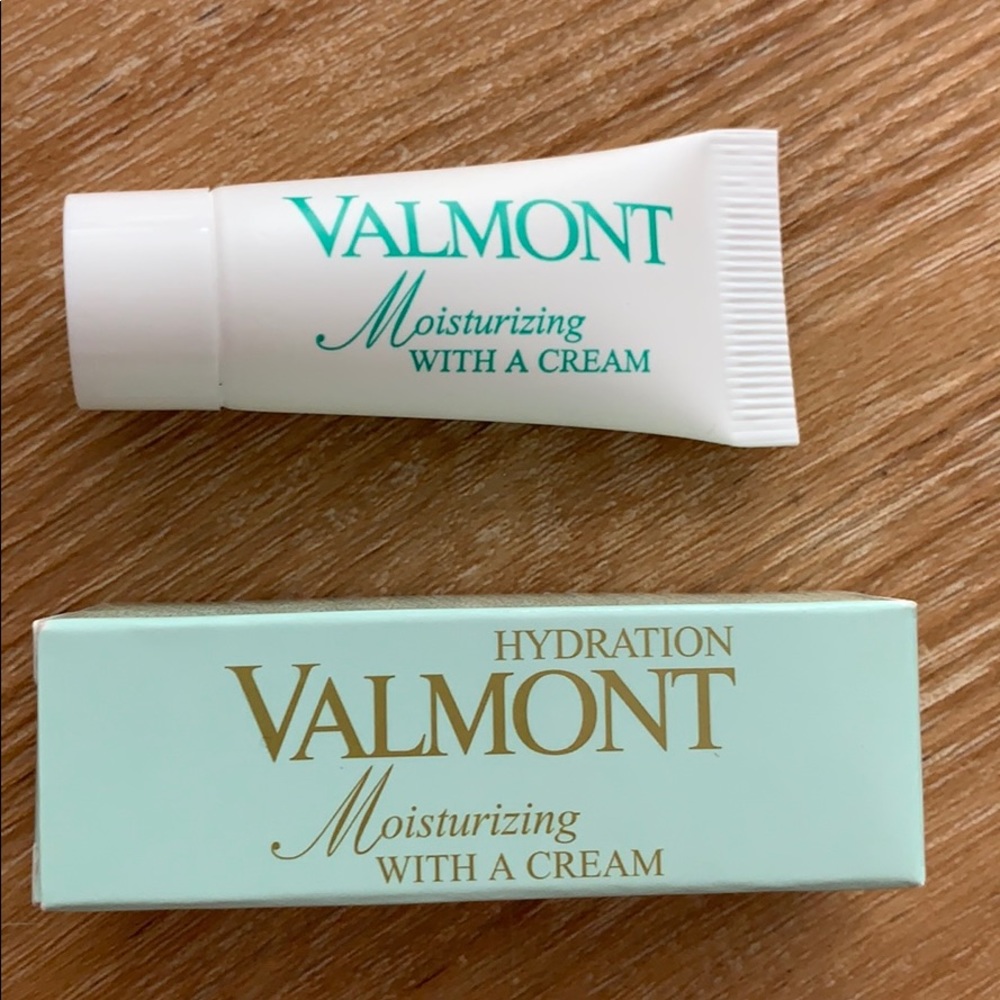VALMONT || Moisturizing Face Cream NIB 5 ml